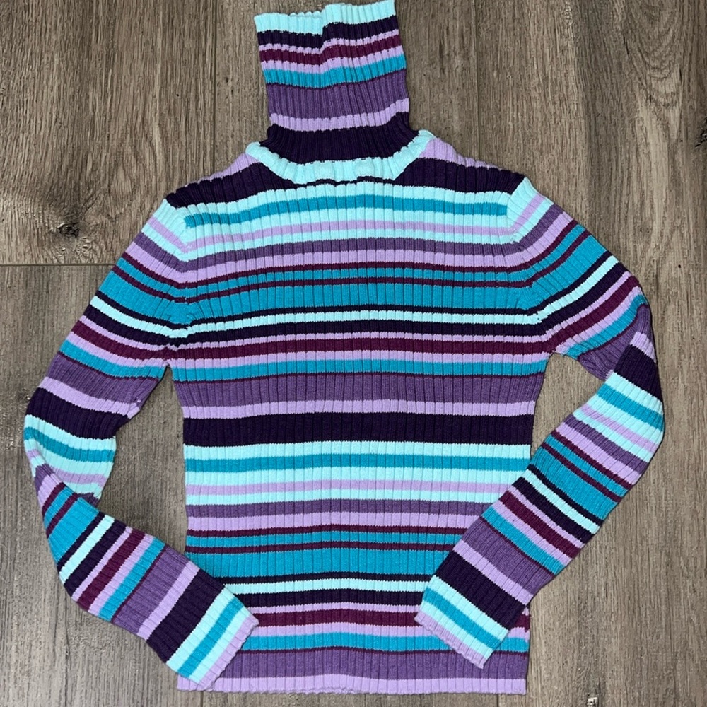 Kids long sleeve turtle neck Small (6/6X)